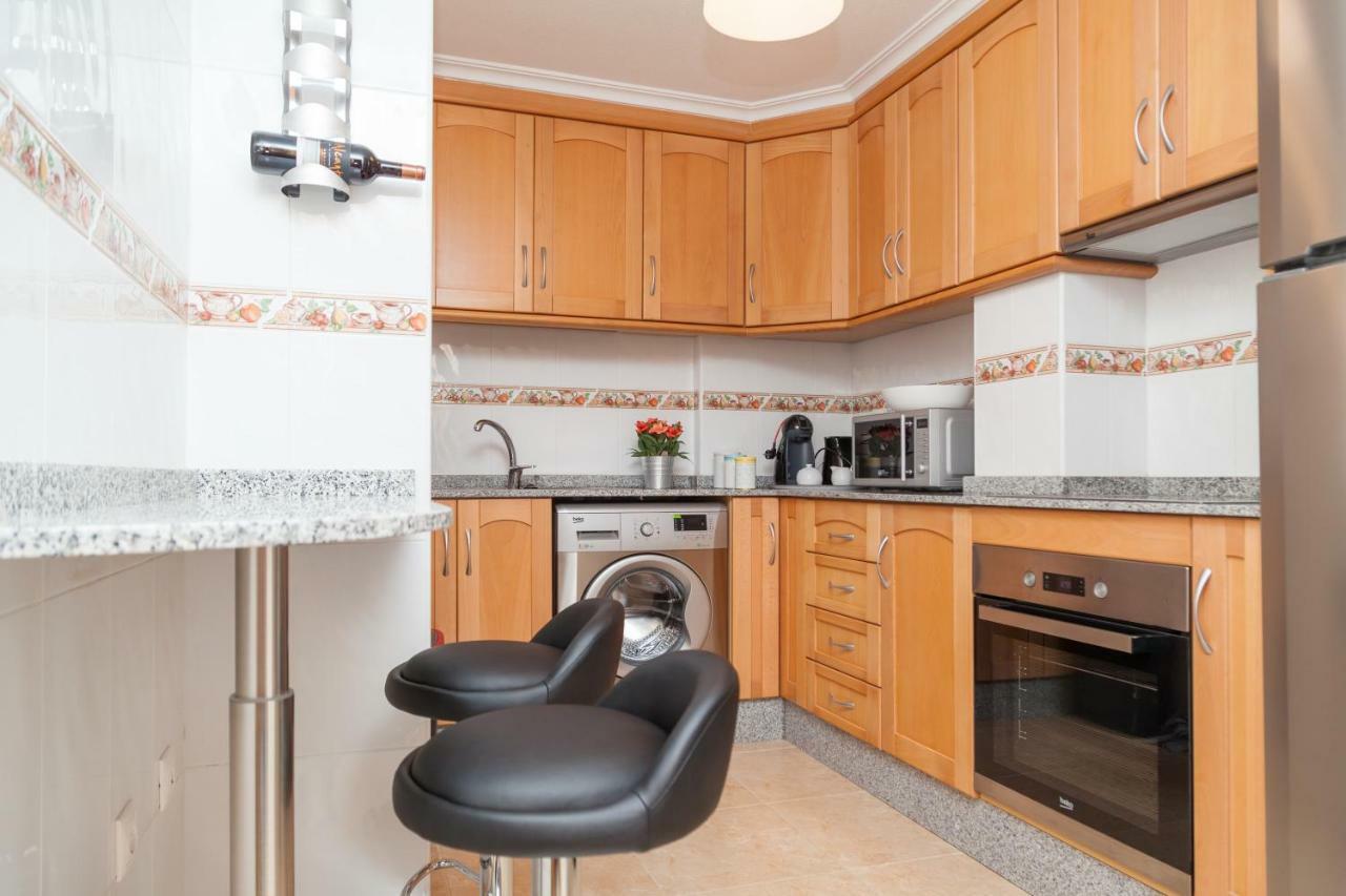 Apartment Sunny Harbour ซานตาโปลา ภายนอก รูปภาพ